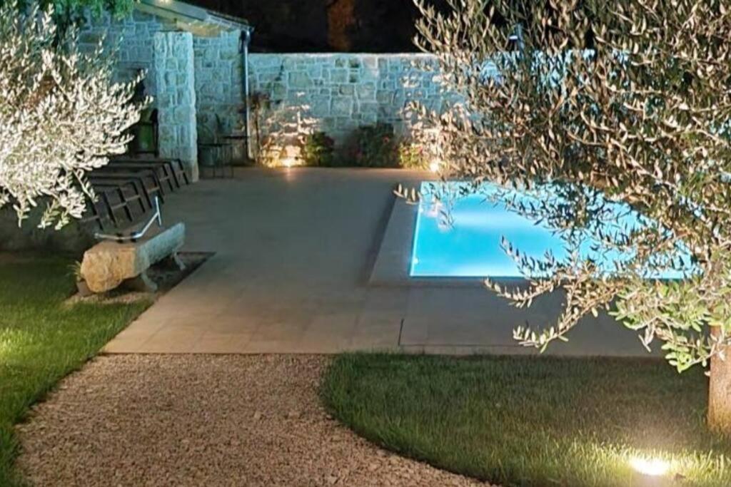 Casa Rustica Apartment Buici  ภายนอก รูปภาพ