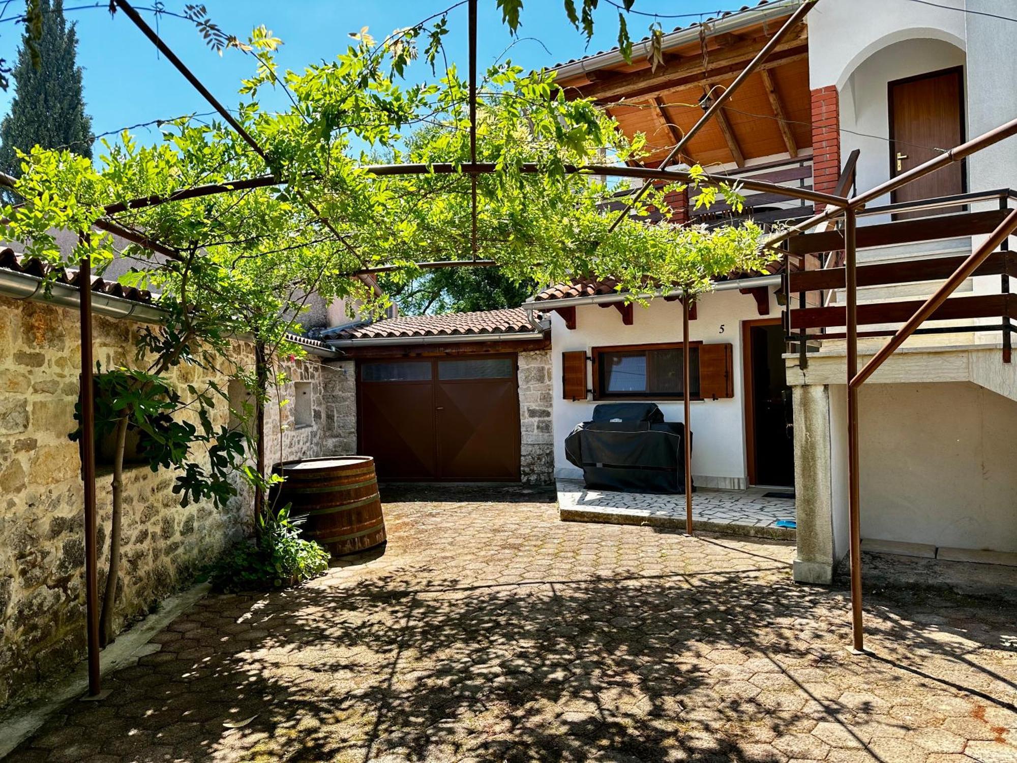Casa Rustica Apartment Buici  ภายนอก รูปภาพ